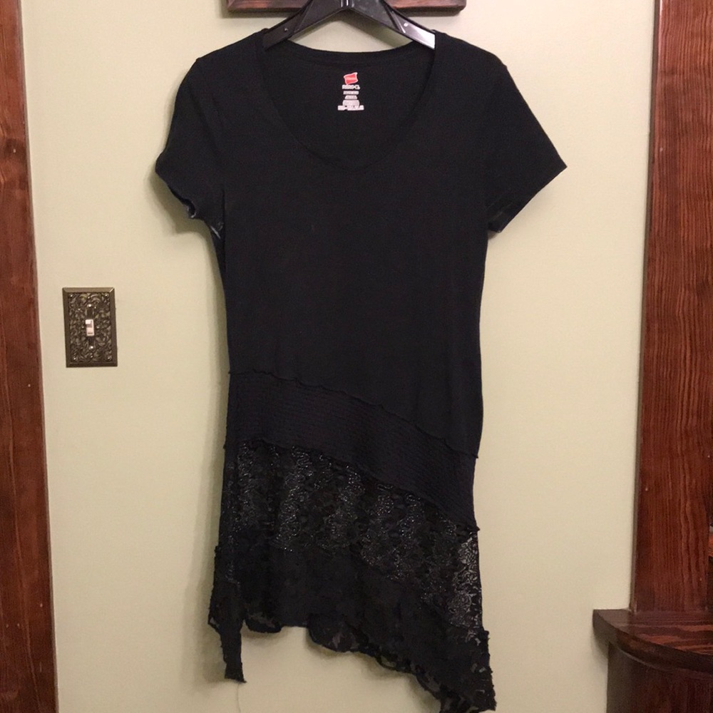 Black short sleeve tunic